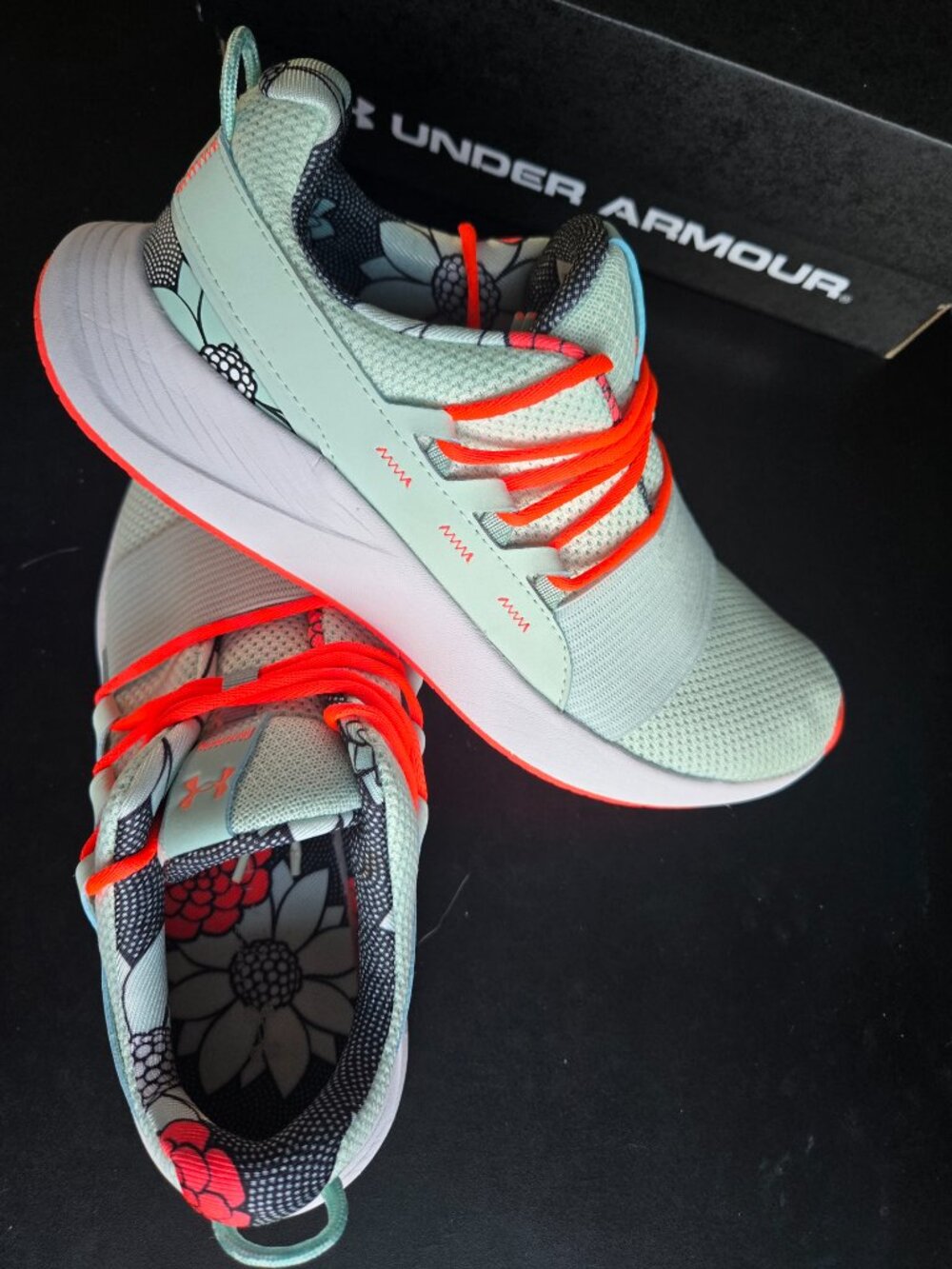 Under Armour Charged Breathe FN PRNT Athletic Floral Multi-Sport Cross-Trainer